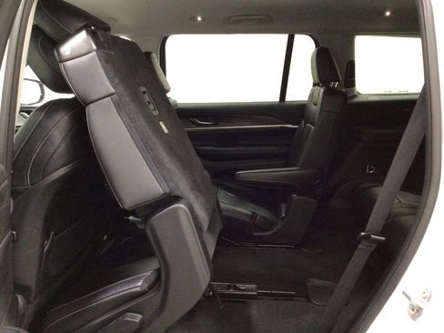 Used 2023 Jeep Grand Cherokee L Limited AWD/4WD image 17