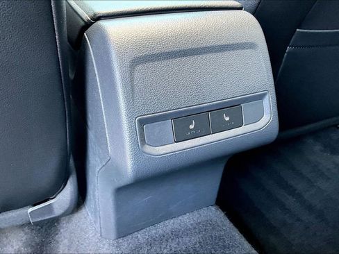 Used 2023 Volkswagen Jetta SEL FWD image 8