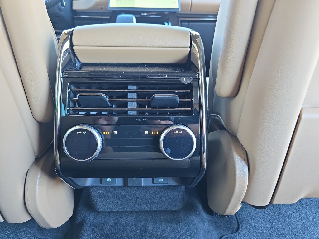 New 2027 Land Rover Range Rover Sport SE AWD/4WD image 13