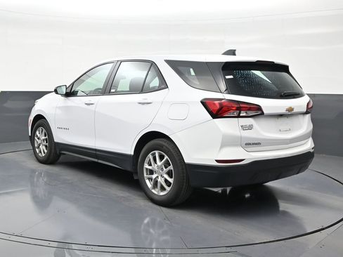 Used 2024 Chevrolet Equinox LS FWD image 3