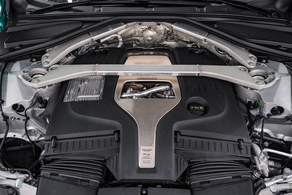Used 2026 Aston Martin DBX S AWD/4WD image 35