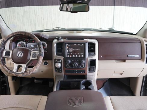Used 2015 RAM 1500 Laramie w/ Convenience Group image 18