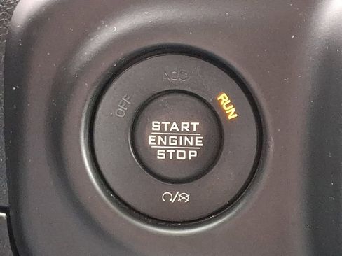 Used 2018 Jeep Wrangler Unlimited Sport S image 23