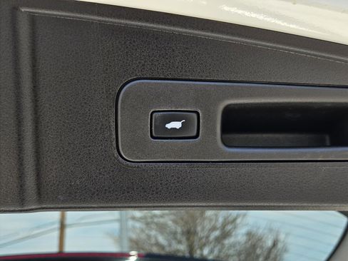 Used 2019 Acura MDX SH-AWD image 11