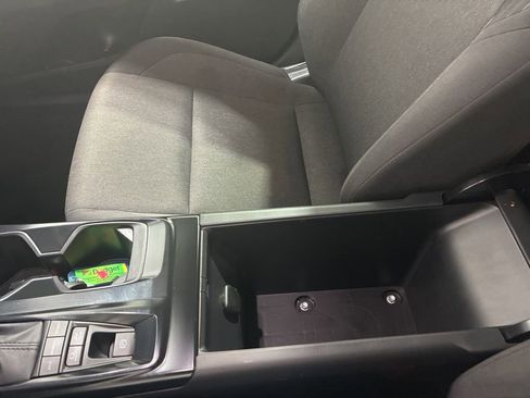 Used 2025 Toyota Camry Hybrid image 25