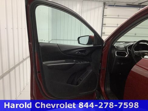 Used 2020 Chevrolet Equinox LT w/ Driver Convenience Package image 14