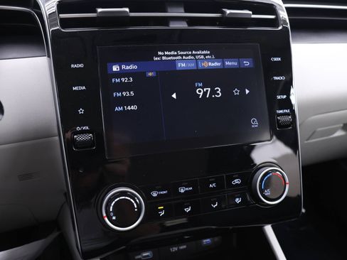 Used 2022 Hyundai Tucson SE w/ Cargo Package image 7