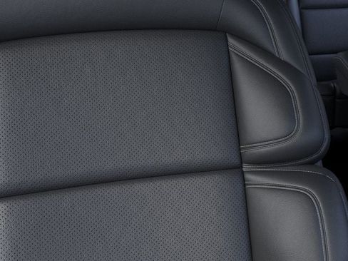 New 2026 Lincoln Navigator L Reserve AWD/4WD image 16