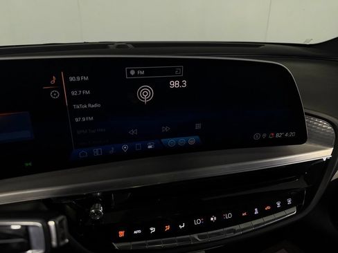 Used 2024 Cadillac Lyriq Luxury RWD image 18