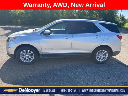 Used 2021 Chevrolet Equinox LT AWD/4WD image 2
