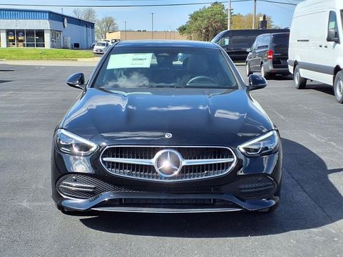 Used 2025 Mercedes-Benz C 300 4MATIC Sedan image 2