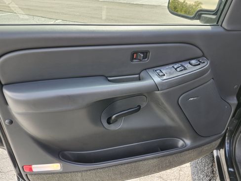 Used 2005 Chevrolet Silverado 1500 LS w/ Safe And Sound Package RWD image 23