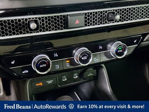 Used 2025 Honda Civic Sport image 16
