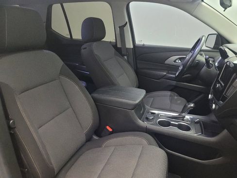 Used 2020 Chevrolet Traverse LT FWD image 21
