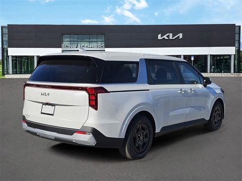 New 2026 Kia Carnival LXS image 4