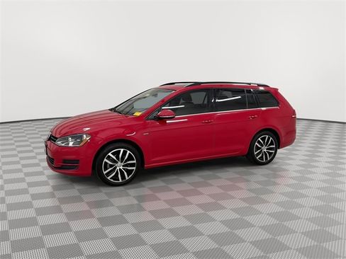 Used 2016 Volkswagen Golf Limited Edition image 5
