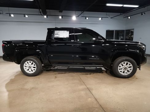 New 2026 Toyota Tacoma SR5 AWD/4WD image 8