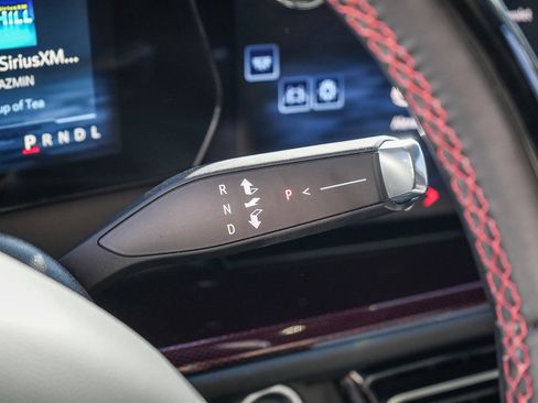 Used 2024 Chevrolet Traverse RS FWD image 20