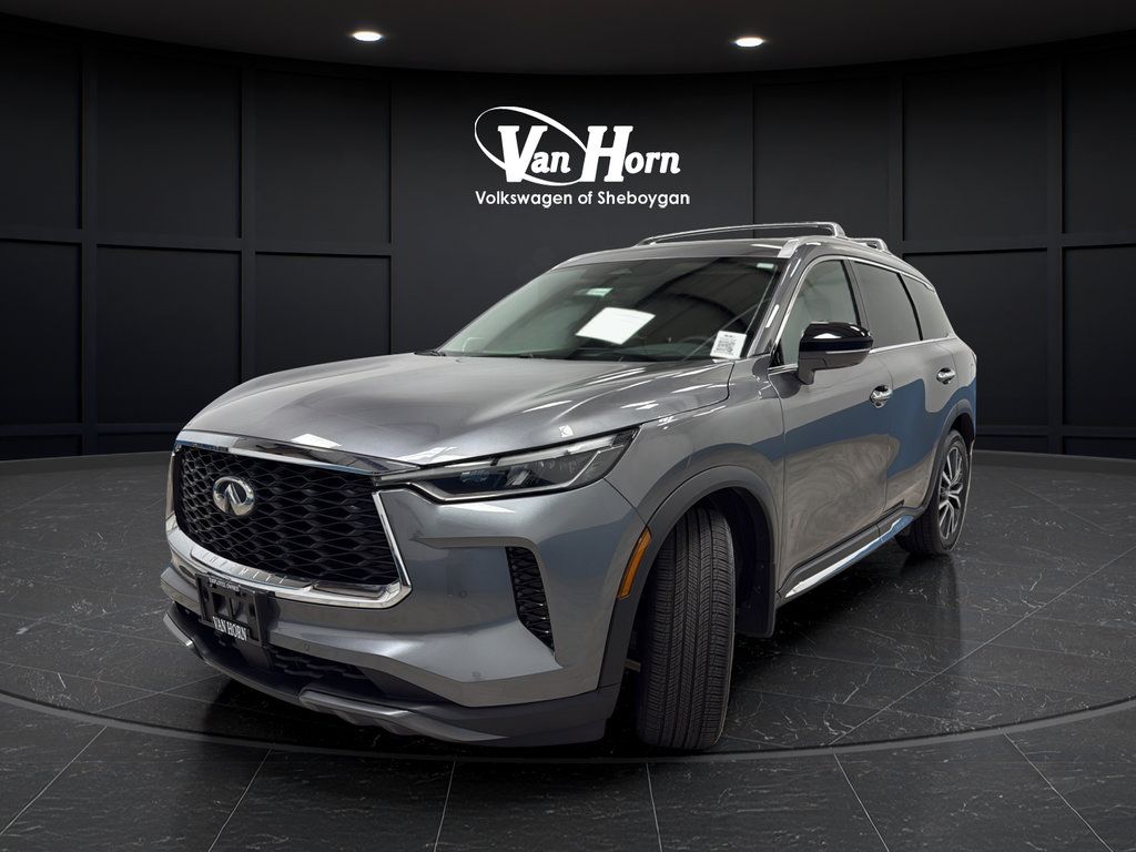 Used 2024 INFINITI QX60 Sensory w/ Vision Package AWD/4WD image 3
