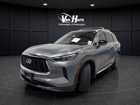 Used 2024 INFINITI QX60 Sensory w/ Vision Package AWD/4WD image 3