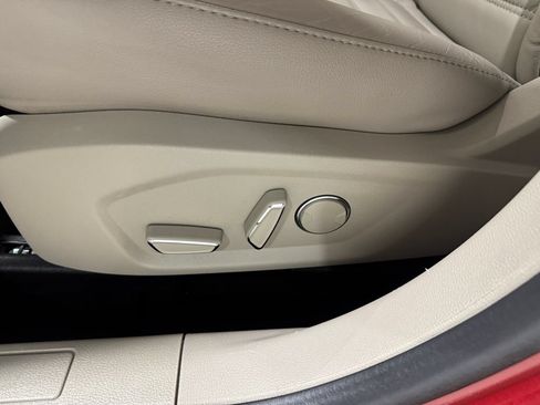 Used 2018 Ford Fusion SE w/ Equipment Group 602A FWD image 19
