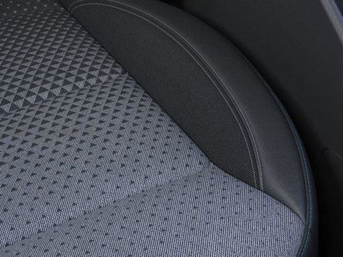 New 2026 Chevrolet Trax LT w/ LT Convenience Package image 30