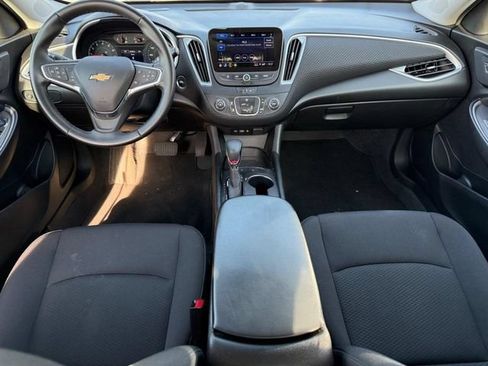 Used 2024 Chevrolet Malibu RS FWD image 11