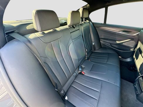 Used 2021 BMW 530i w/ Premium Package image 30