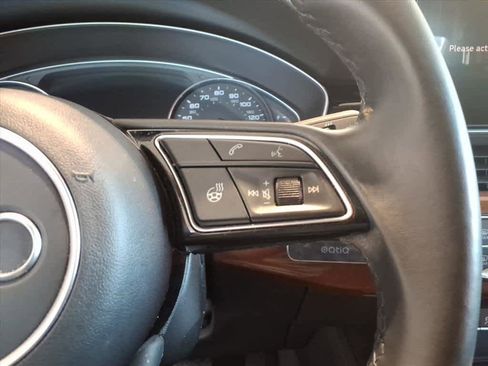 Used 2022 Audi A4 2.0T Premium w/ Convenience Package image 16