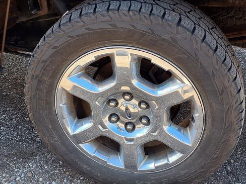 Used 2014 Ford F150 Lariat w/ Equipment Group 502A Luxury image 7