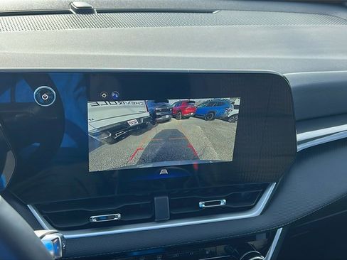 New 2026 Chevrolet Equinox LT image 24