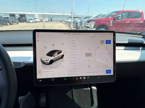 Used 2022 Tesla Model Y Performance AWD/4WD image 12