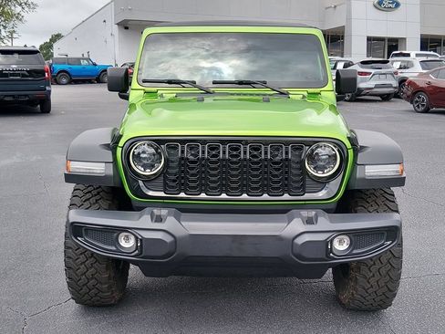 Used 2025 Jeep Wrangler Sport AWD/4WD image 9