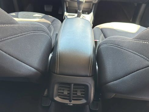 Used 2017 Jeep Cherokee Sport w/ Cold Weather Group FWD image 27