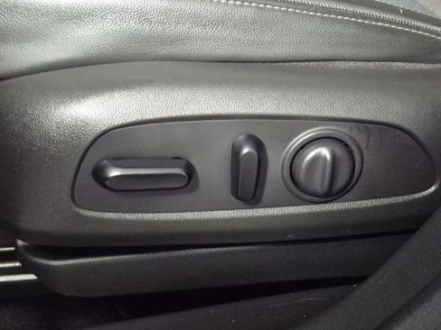 Used 2020 Buick Encore GX Select FWD image 17
