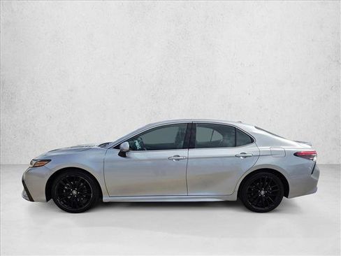 Used 2024 Toyota Camry XSE FWD image 9