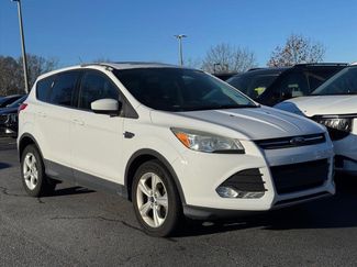 Used 2016 Ford Escape SE video 1