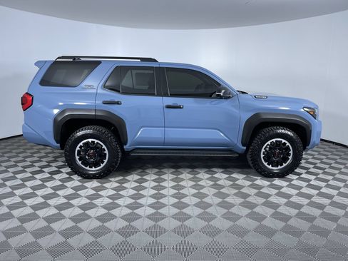 Used 2025 Toyota 4Runner TRD Off-Road Premium w/ Tow Technology Package AWD/4WD image 10