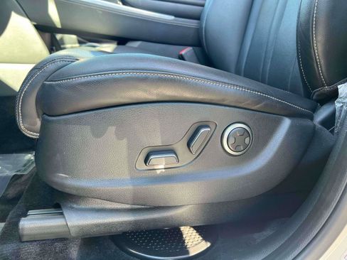 Used 2024 Genesis GV80 2.5T AWD/4WD image 24
