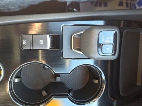 Used 2024 Nissan Rogue SV AWD/4WD image 19