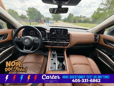 Used 2023 Nissan Pathfinder Platinum w/ Black Appearance Package FWD image 42