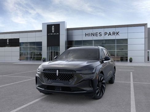 New 2026 Lincoln Nautilus Reserve w/ Jet Appearance Package image 2