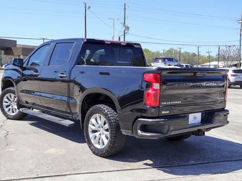 Used 2024 Chevrolet Silverado 1500 Custom image 2