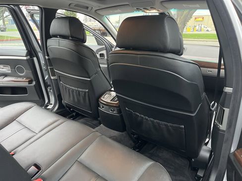 Used 2007 BMW 750i image 31