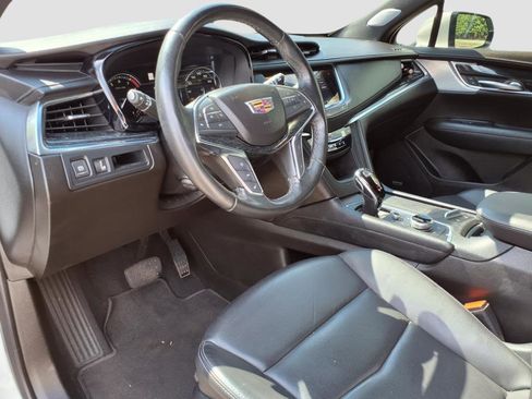 Certified 2022 Cadillac XT5 Premium Luxury image 12