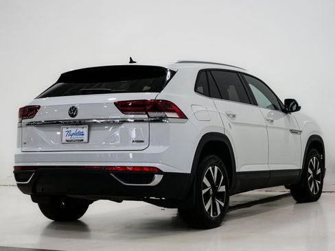 Used 2021 Volkswagen Atlas Cross Sport SE image 6