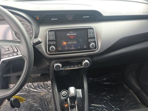Used 2020 Nissan Kicks SV FWD image 15