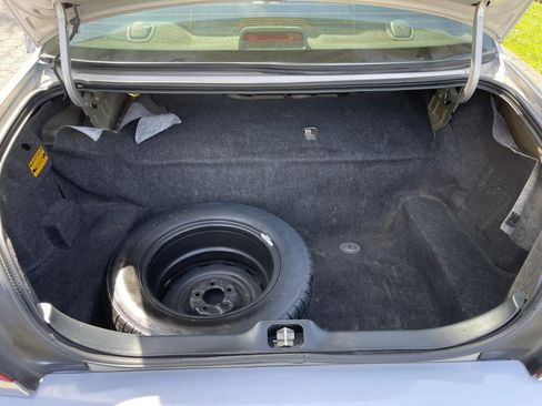 Used 2004 Ford Crown Victoria Police Interceptor image 9