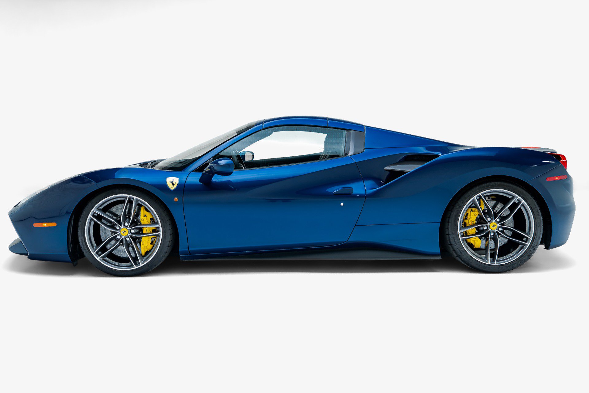 Used 2019 Ferrari 488 Spider RWD image 6