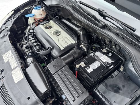 Used 2012 Volkswagen GTI image 12